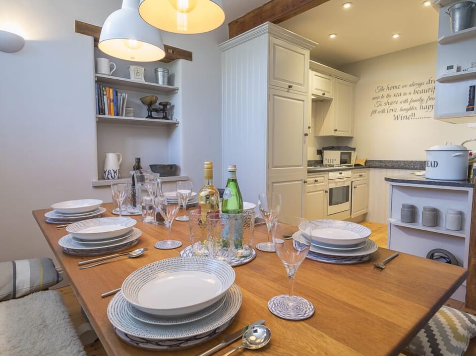 Cottage | Interior