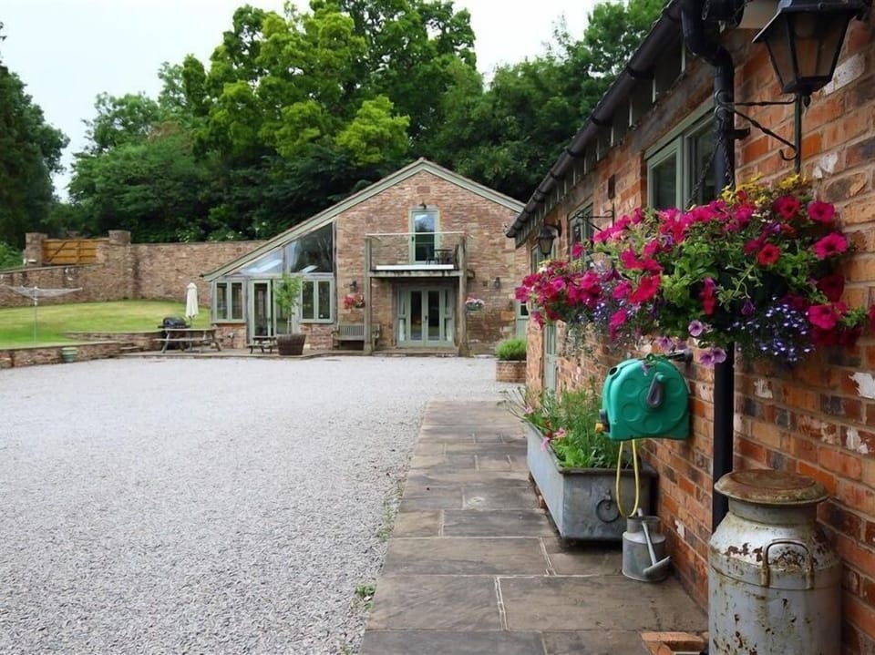 Cottage | Interior