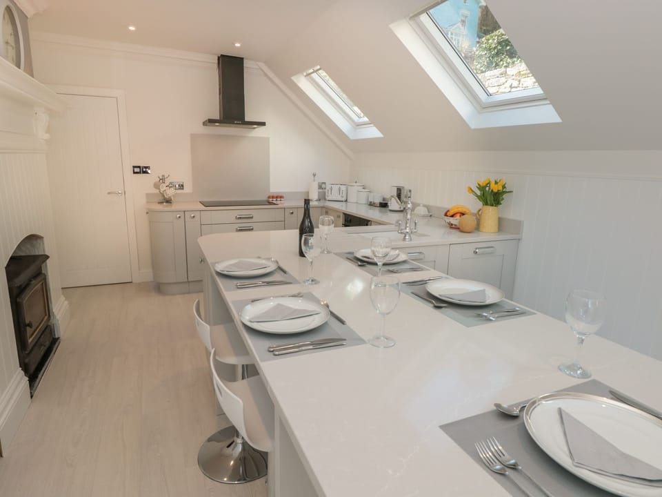 Cottage | Interior
