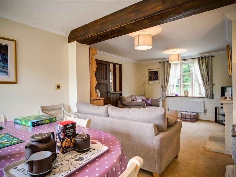 Cottage | Interior