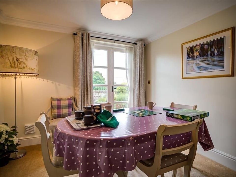 Cottage | Interior