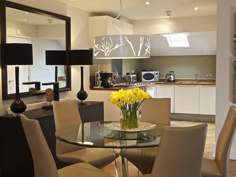 Cottage | Interior