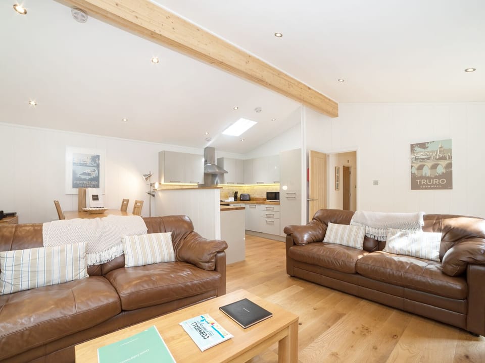 Cottage | Living room | TV
