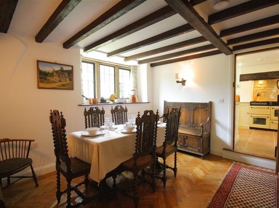 Cottage | Interior
