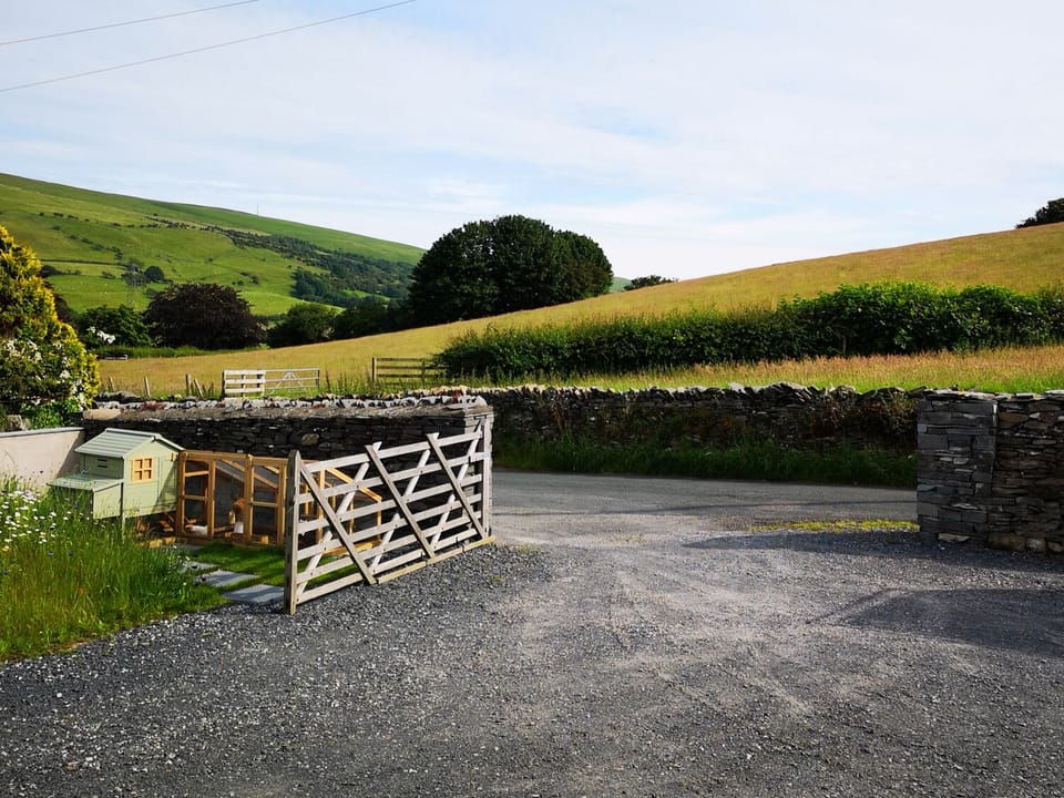 Cottage | Property grounds