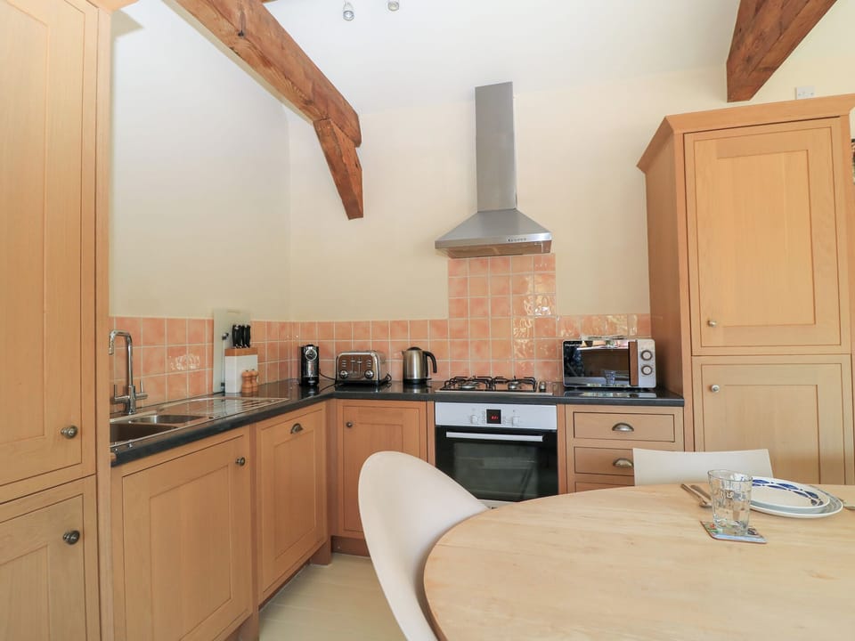 Dishwasher, electric kettle, cookware/dishes/utensils
