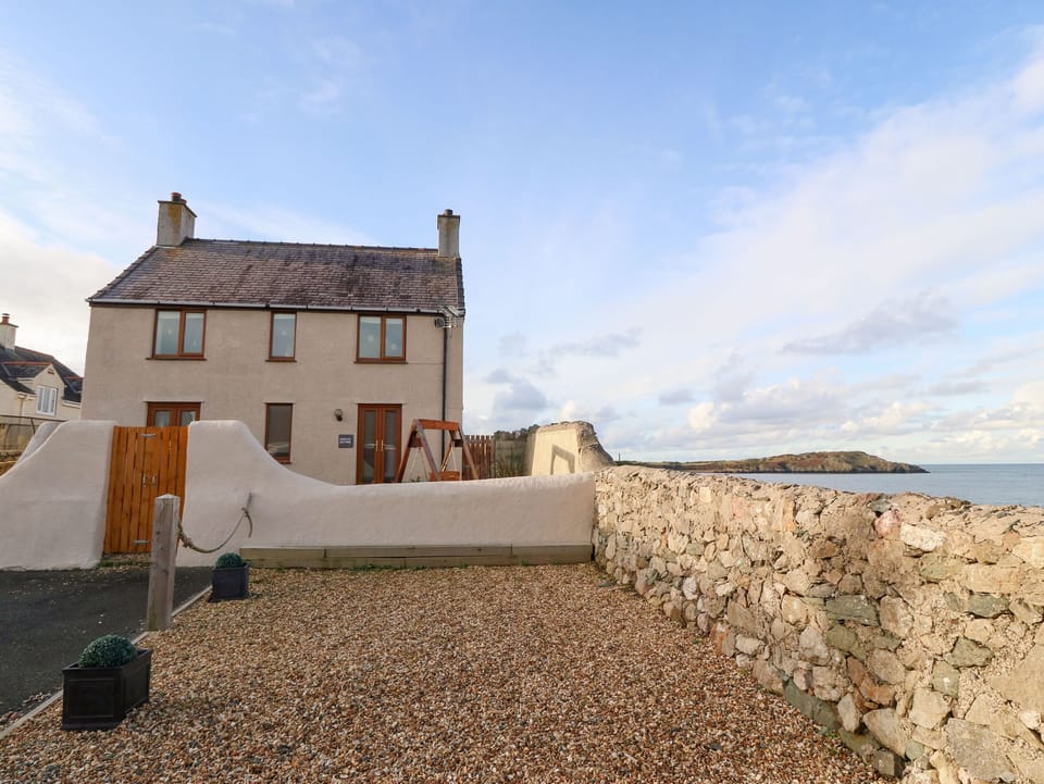 Cottage | Front of property