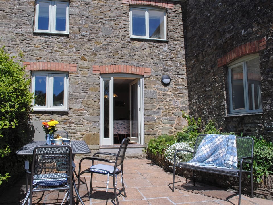 Cottage | Outdoor dining