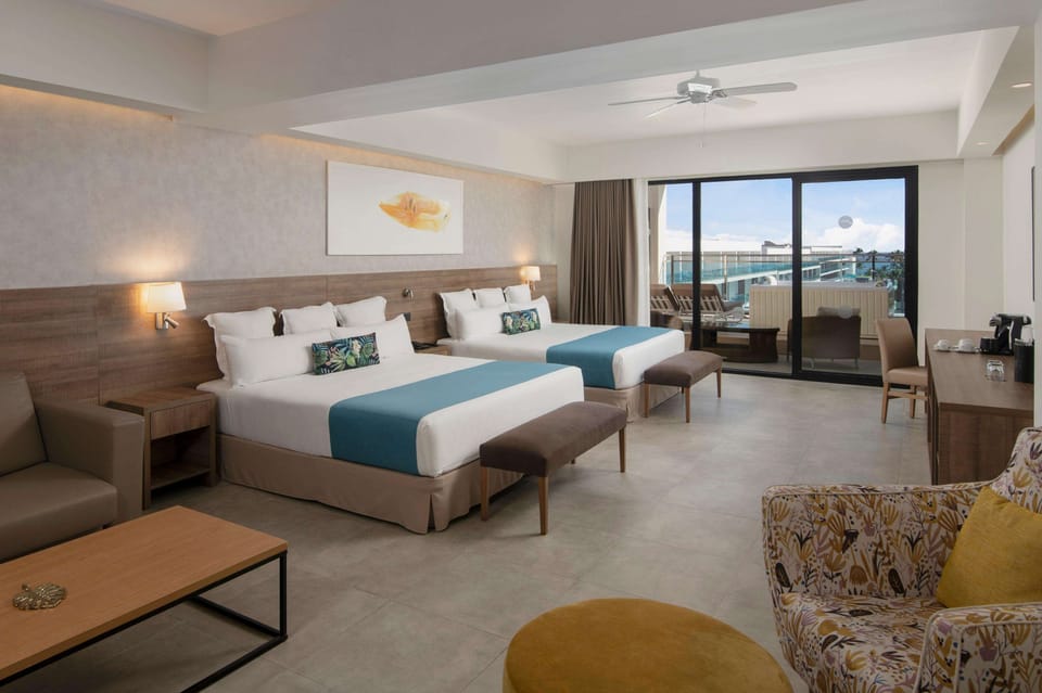 Free minibar, in-room safe, desk, blackout drapes