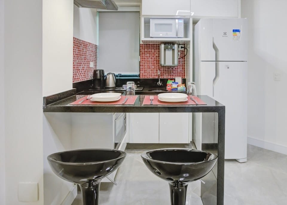 Luxury Room, 2 Twin Beds | Private kitchen