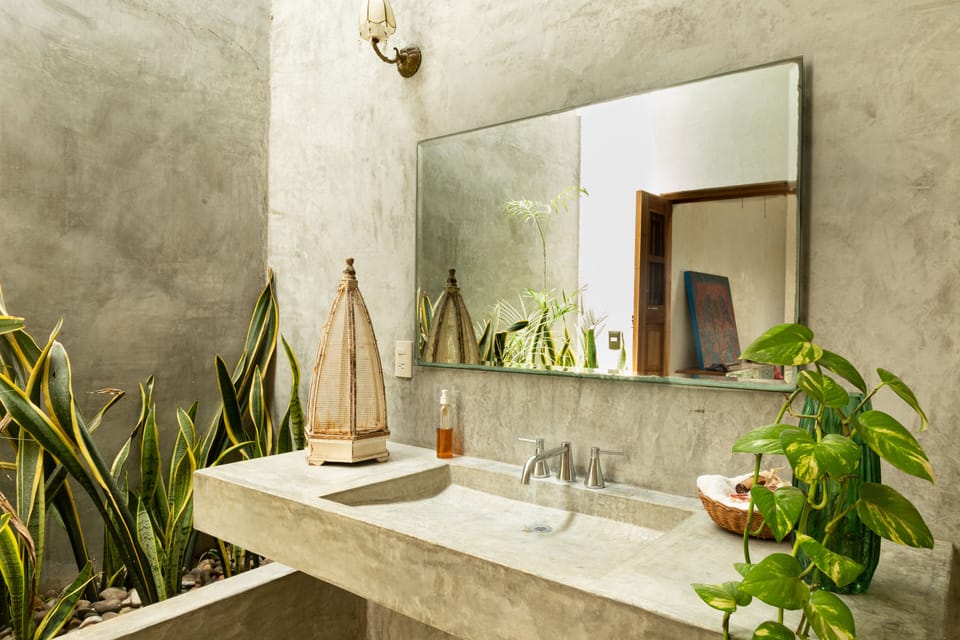Suite with Garden view | Bathroom | Shower, towels, soap, toilet paper