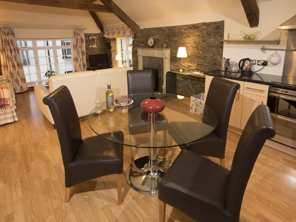 Cottage | Interior