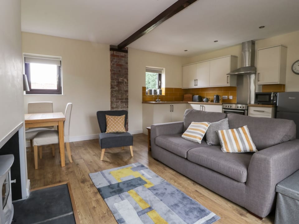 Cottage | Living room | Fireplace