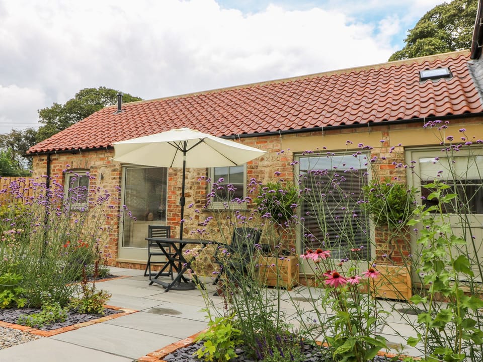 Cottage | Property grounds