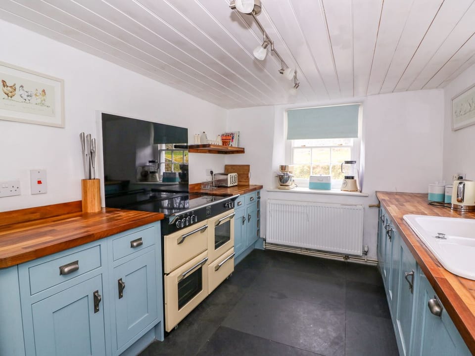 Cottage | Interior