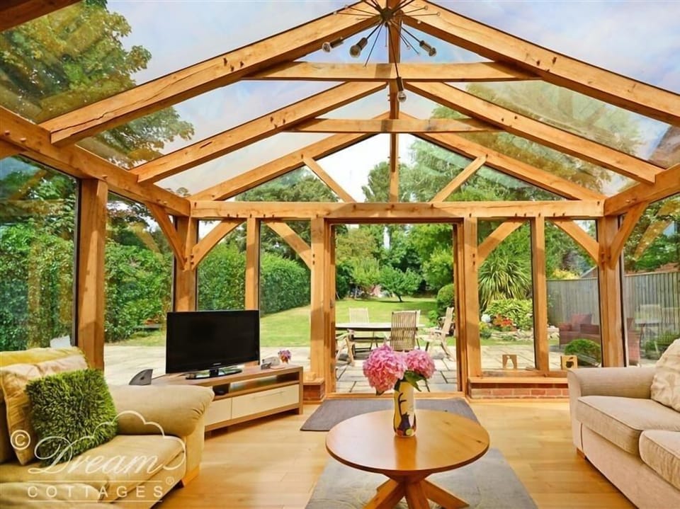 Cottage | Living room | TV