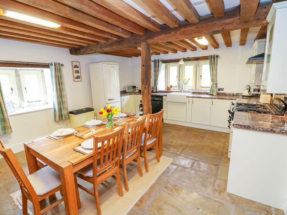 Cottage | Interior