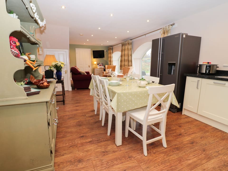 Cottage | Interior