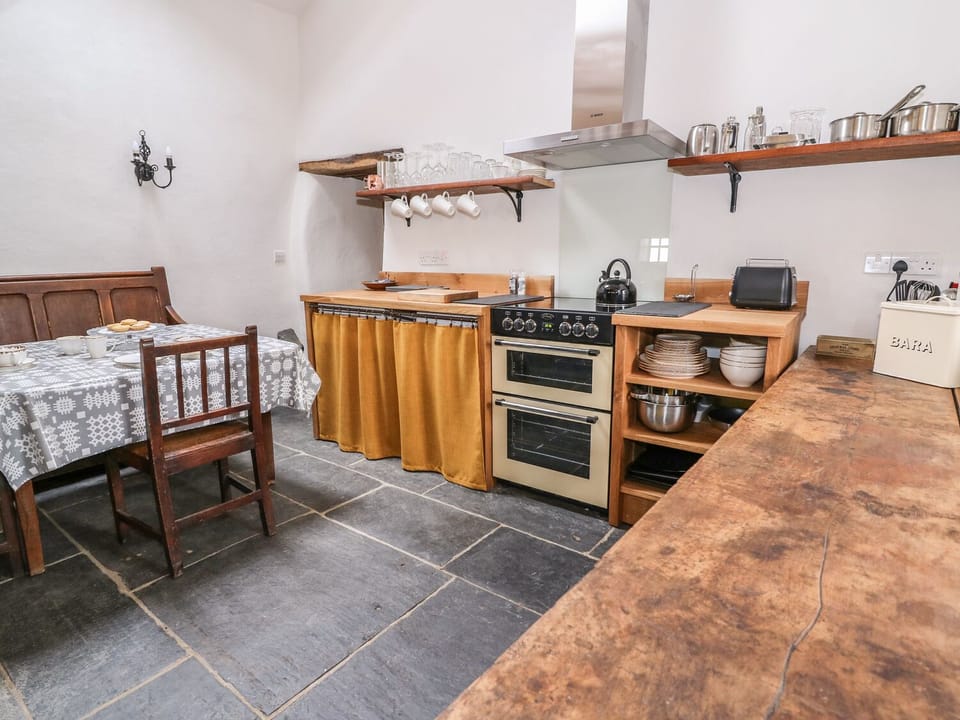 Cottage | Interior