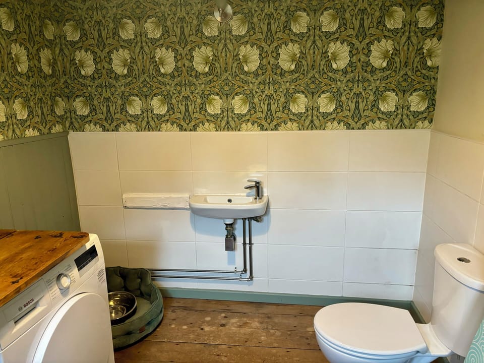 Liberty House Cottage in East Staffordshire District