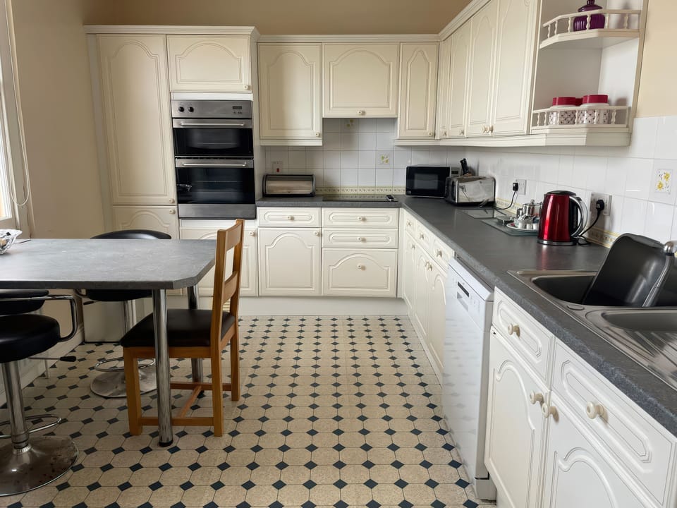 Cottage | Interior