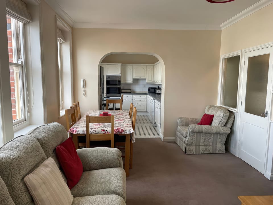 Cottage | Living area