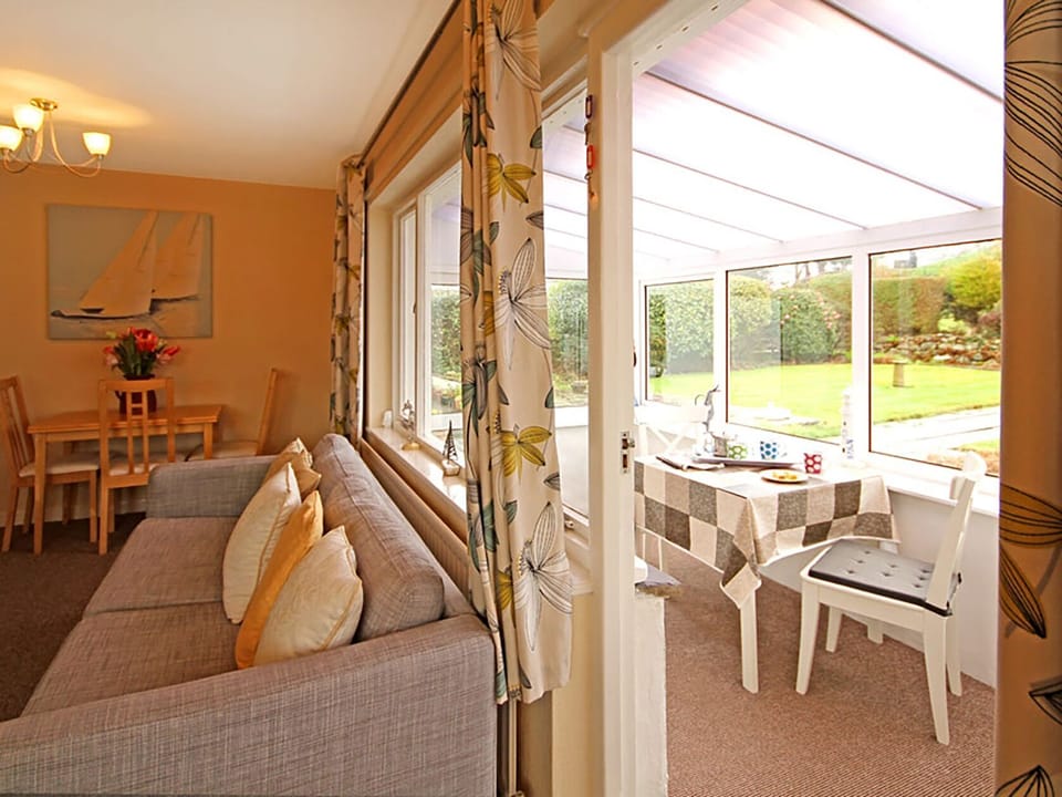 Cottage | Living room | TV, DVD player