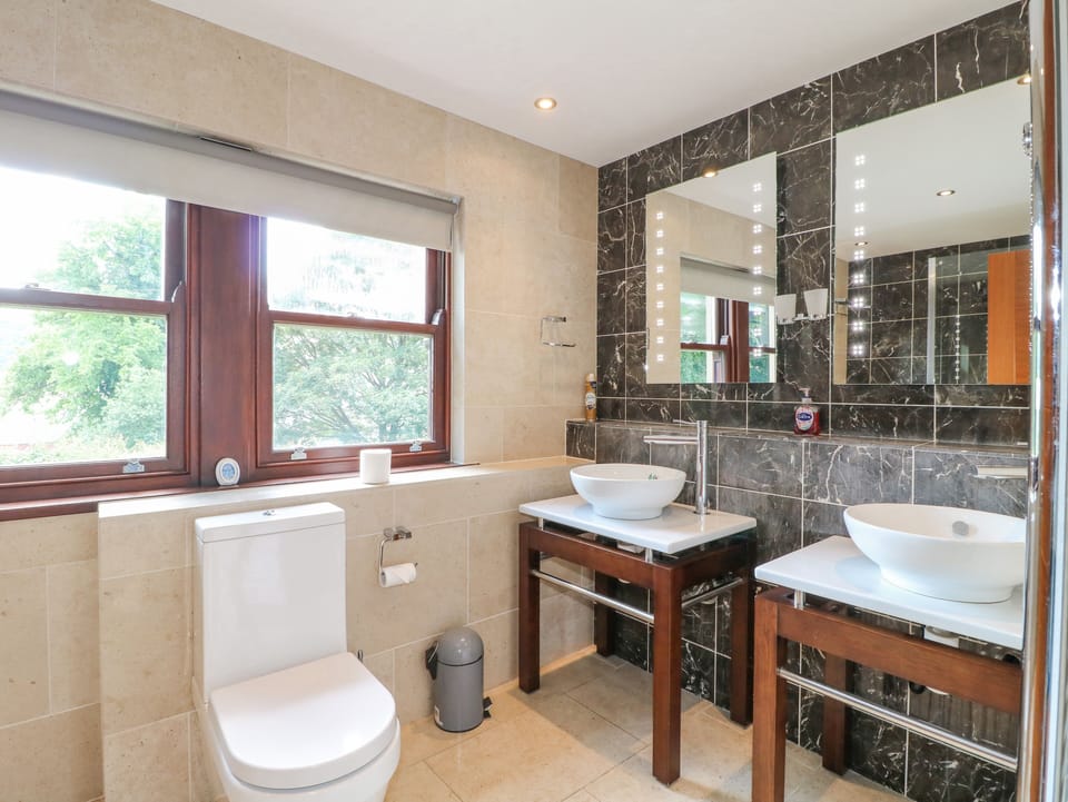 Torestyn Cottage in Derbyshire Dales District