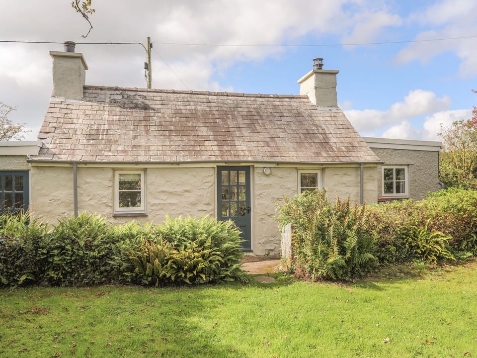Cottage | Interior