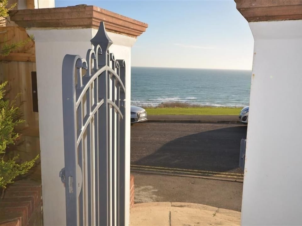 Cottage | Property grounds