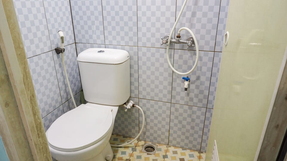 Shower, towels
