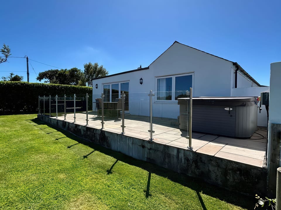Cottage | Property grounds