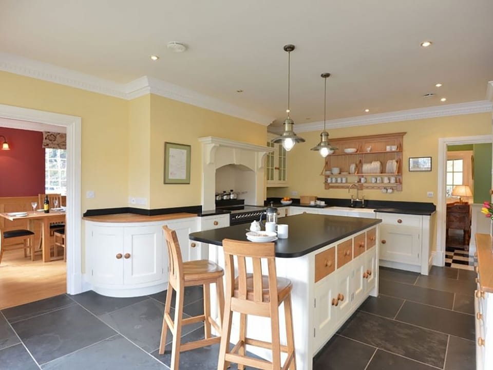 Cottage | Interior