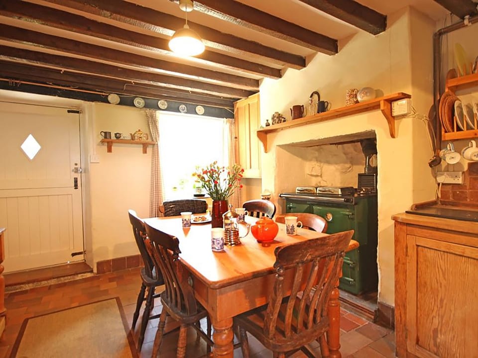 Cottage | Interior