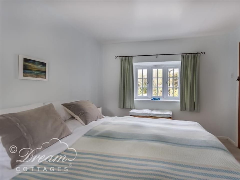 The Old Reading Room Cottage in West Dorset District