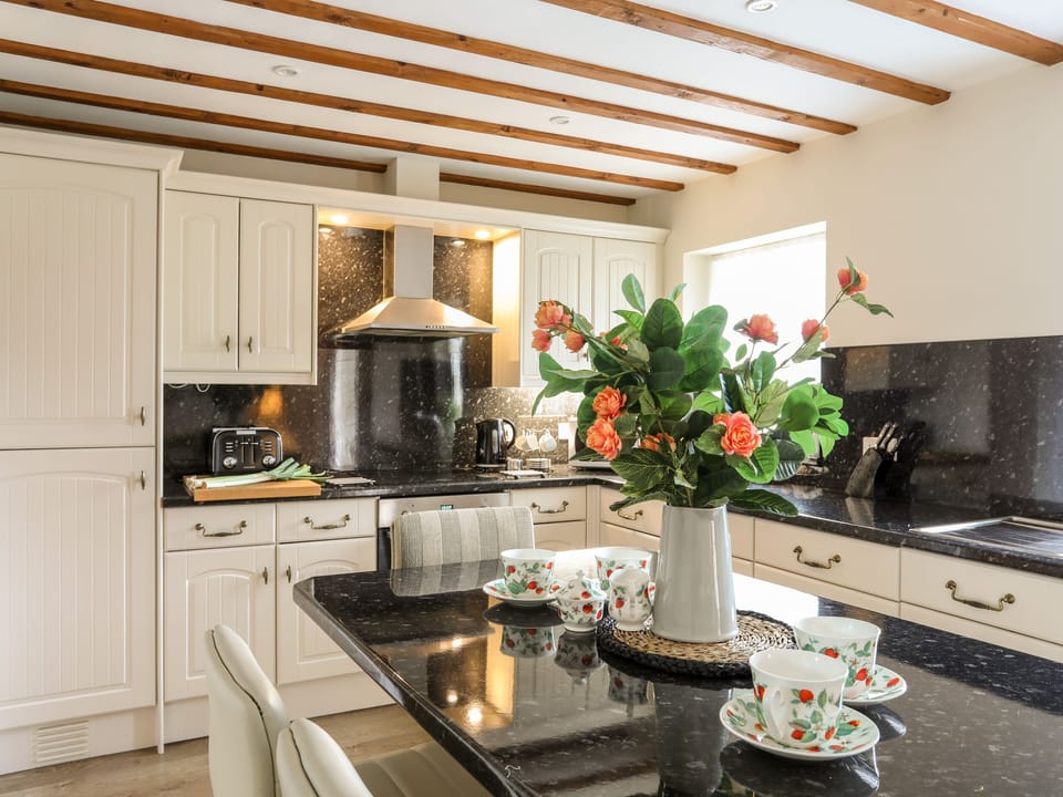 Cottage | Interior