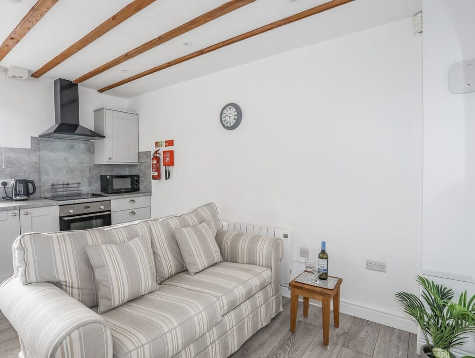 Cottage | Living area