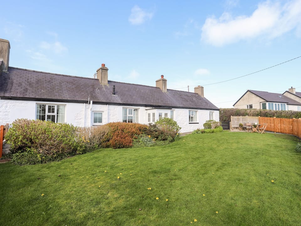 Cottage | Exterior