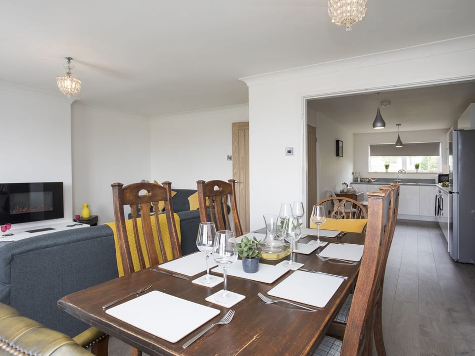 Cottage | Private kitchen | Fridge, dishwasher, highchair, cookware/dishes/utensils