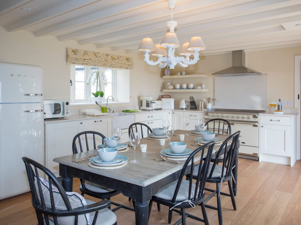 Cottage | Interior