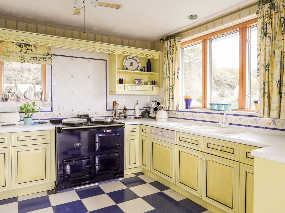 Cottage | Interior