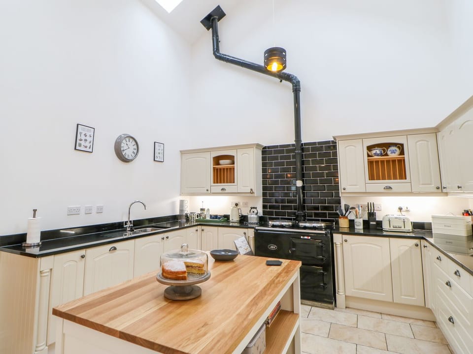 Cottage | Interior