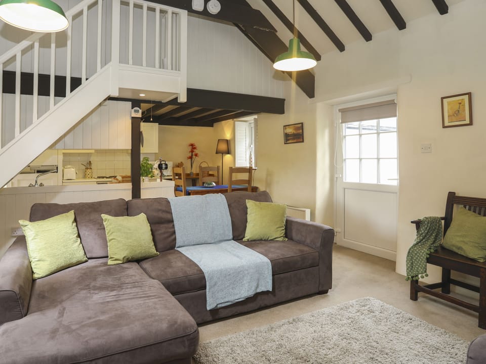 Cottage | Living area | TV
