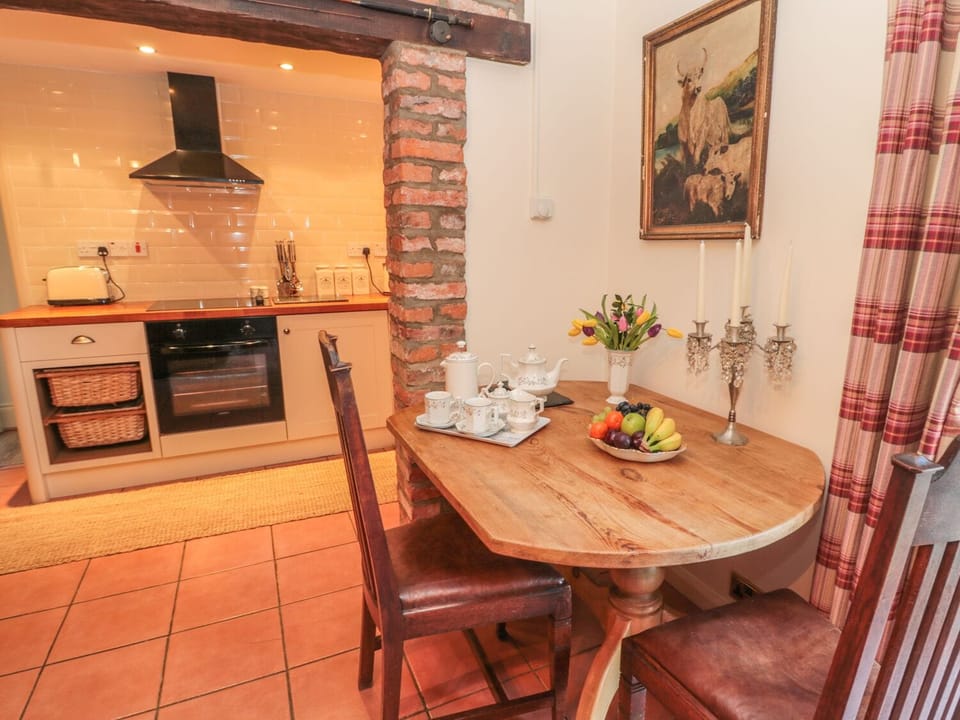 Cottage | Interior