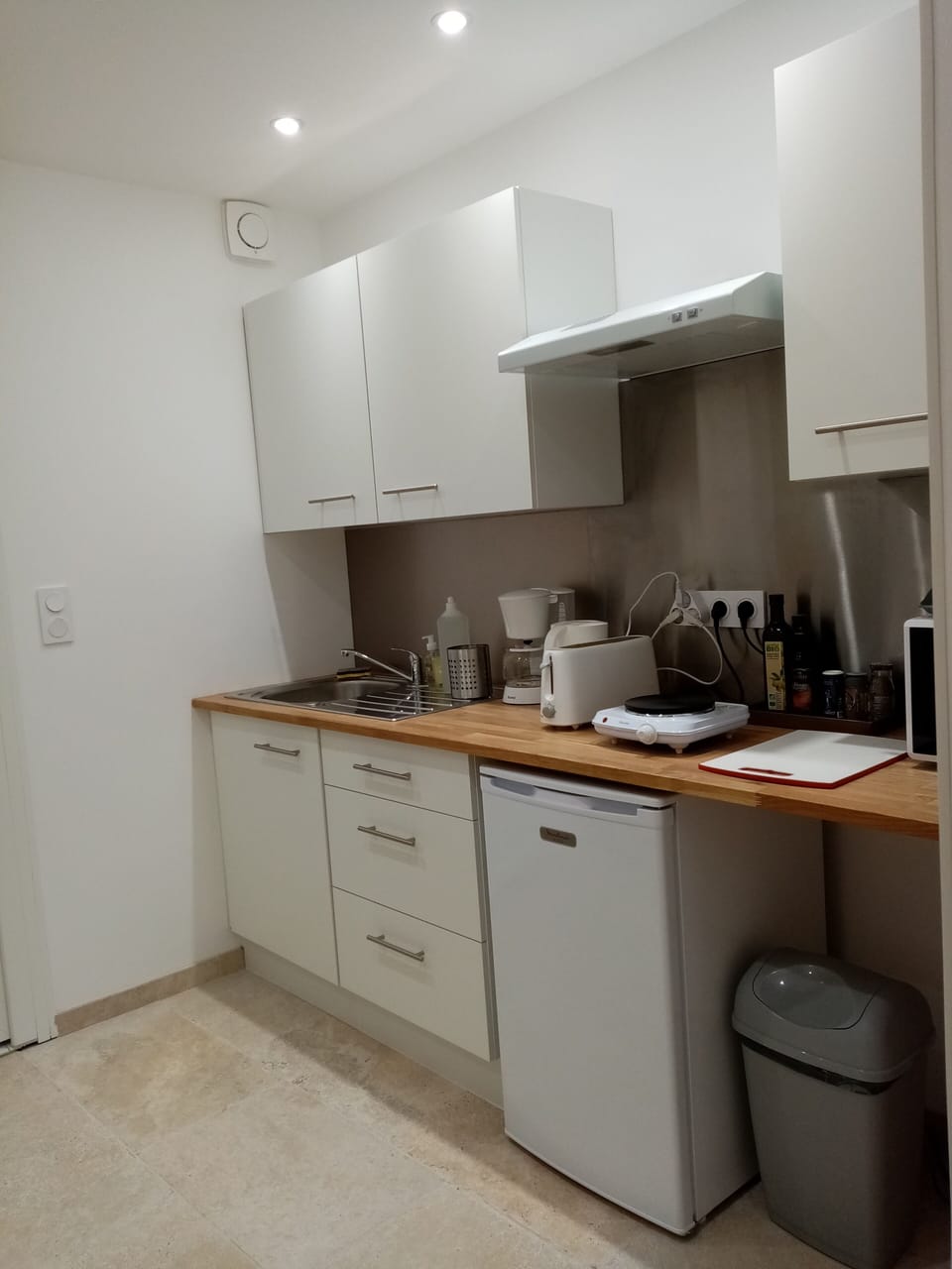 Mini-fridge, microwave, coffee/tea maker, electric kettle