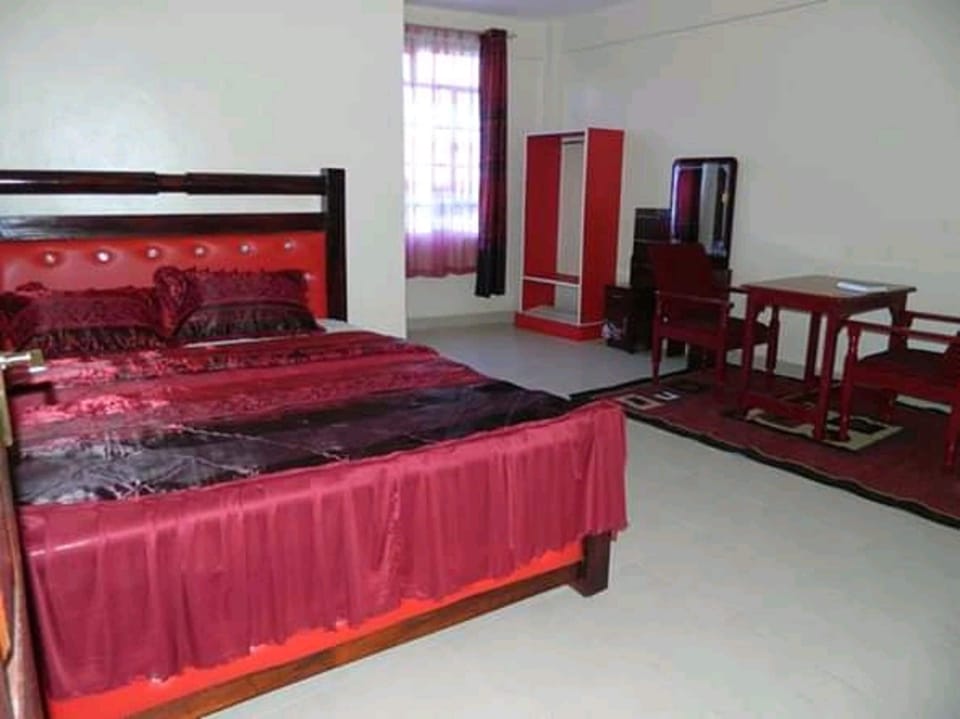 Executive Room | Memory foam beds, desk, blackout drapes, free WiFi