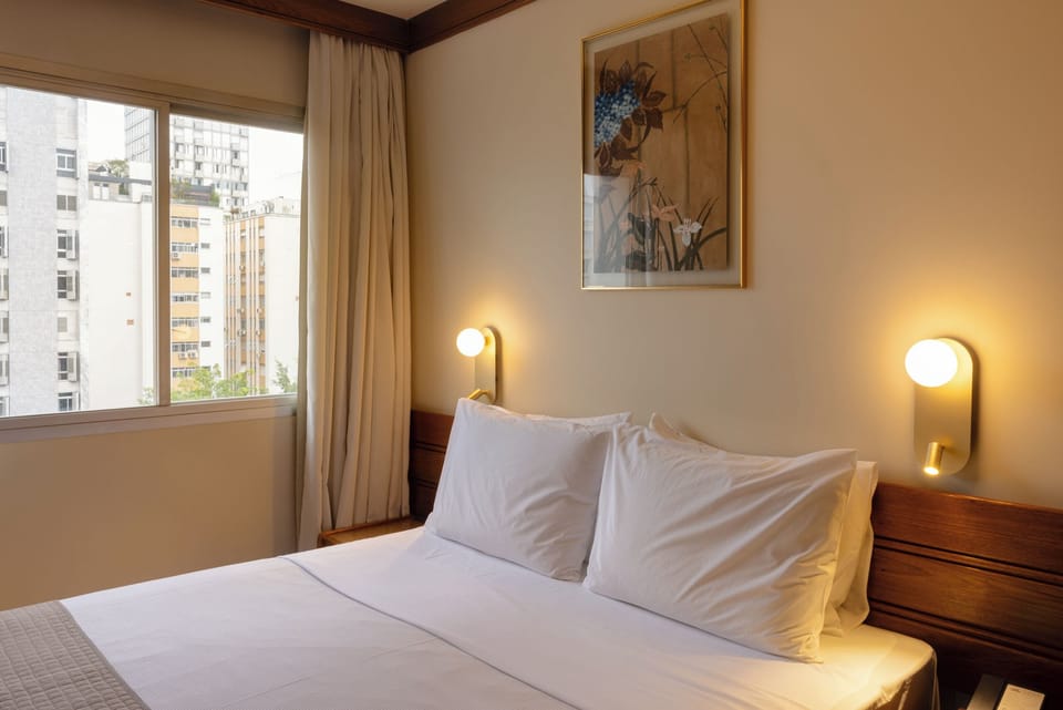 Standard Room, 1 Double Bed, Kitchen | Minibar, in-room safe, desk, soundproofing
