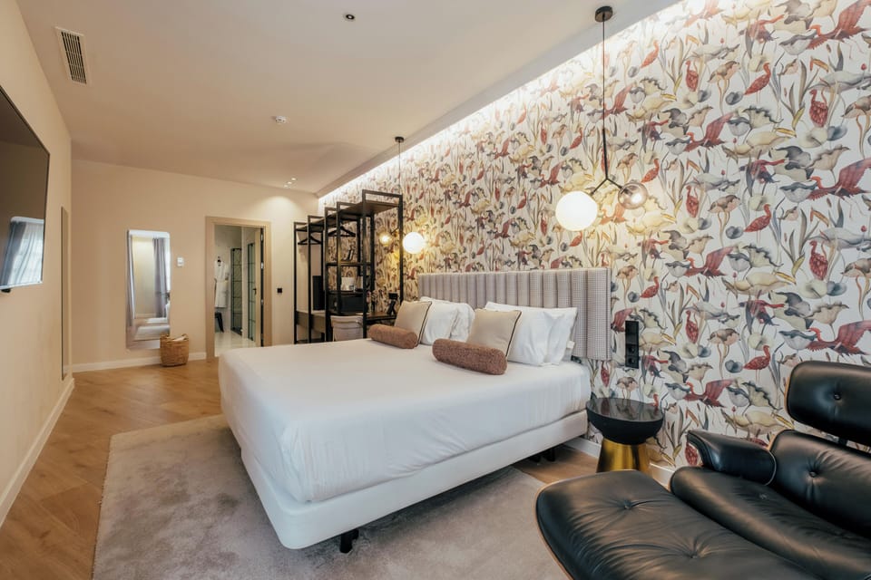Junior Studio Suite | Down comforters, memory foam beds, minibar, in-room safe