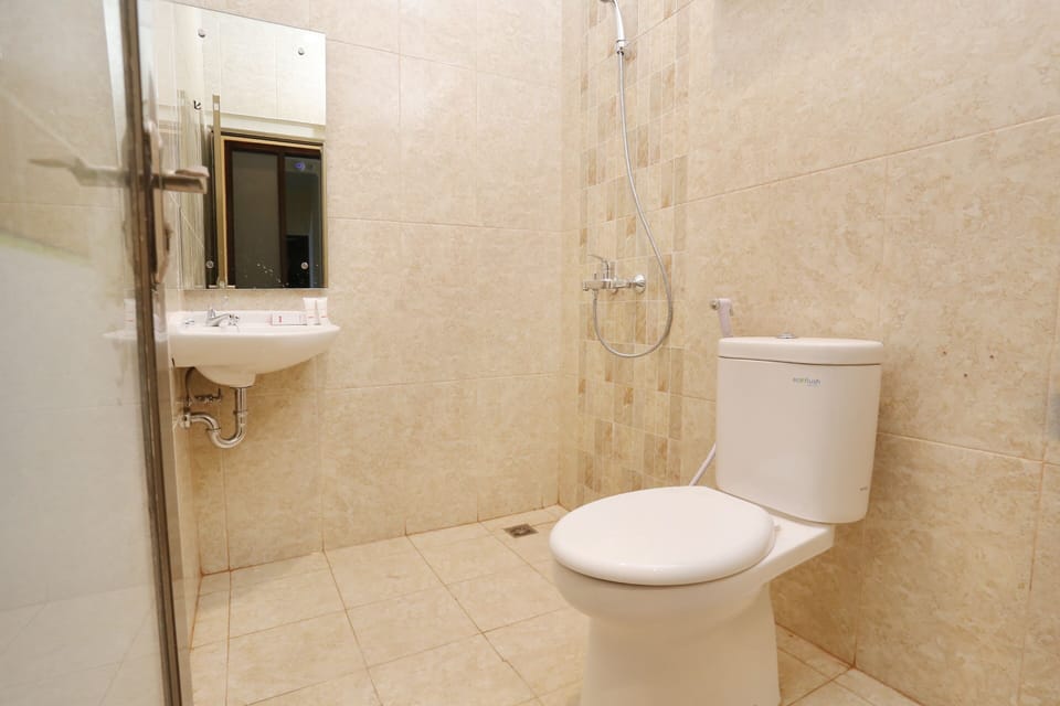 Shower, towels