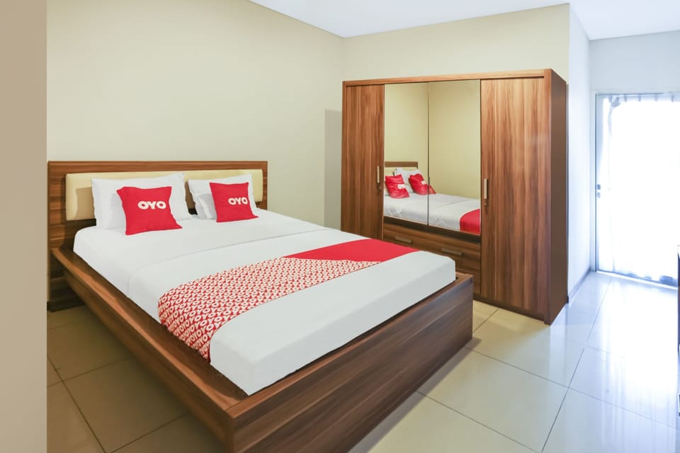 Family Suite | Desk, free WiFi, bed sheets